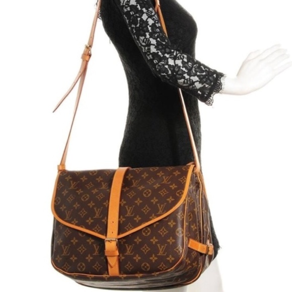 Auth Louis Vuitton Saumur 35 Crossbdy Bag L65GB189 - Picture 8 of 8